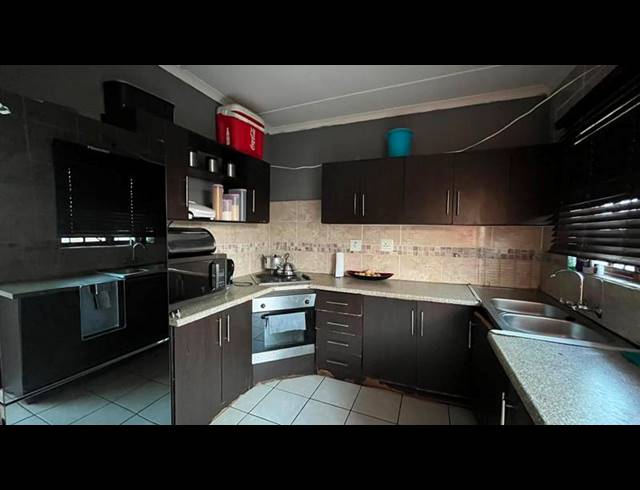 3 BEDROOM HOUSE FOR SALE IN UMHLATHUZE